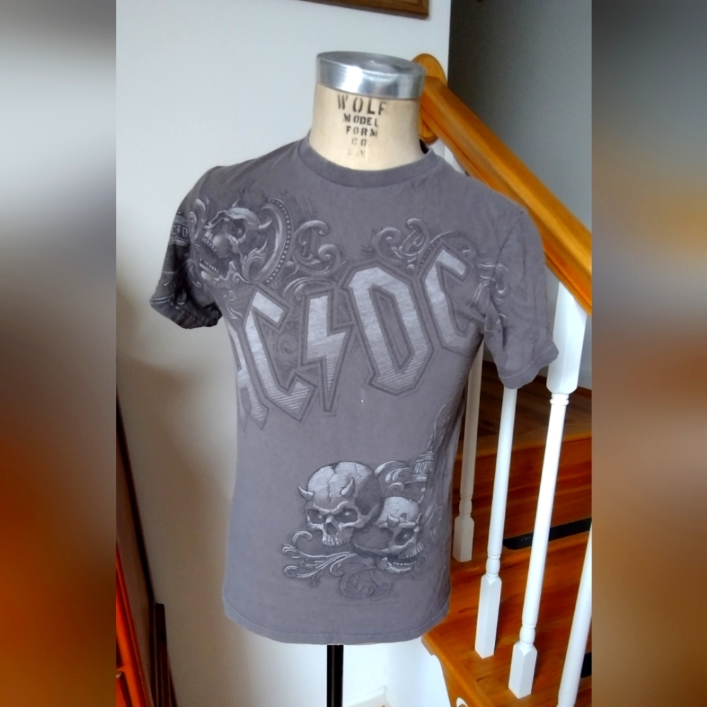 AC/DC band tee